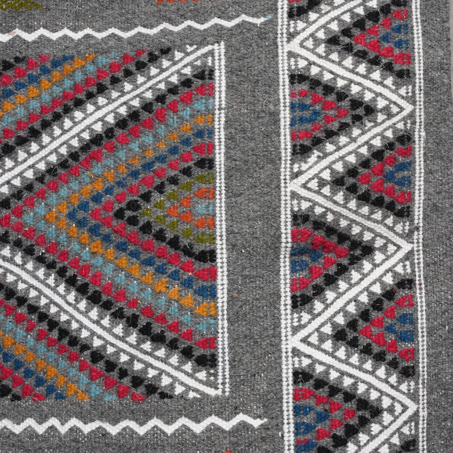 Toujane Rug | Pewter